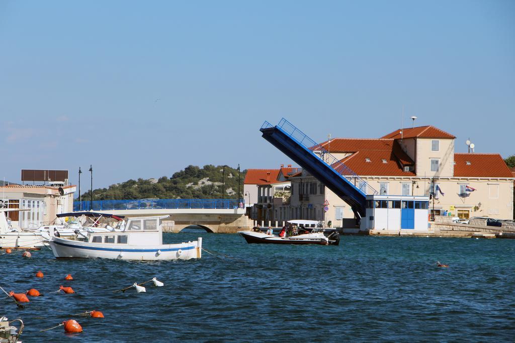 Apartments Villa Russo Tisno Exterior foto